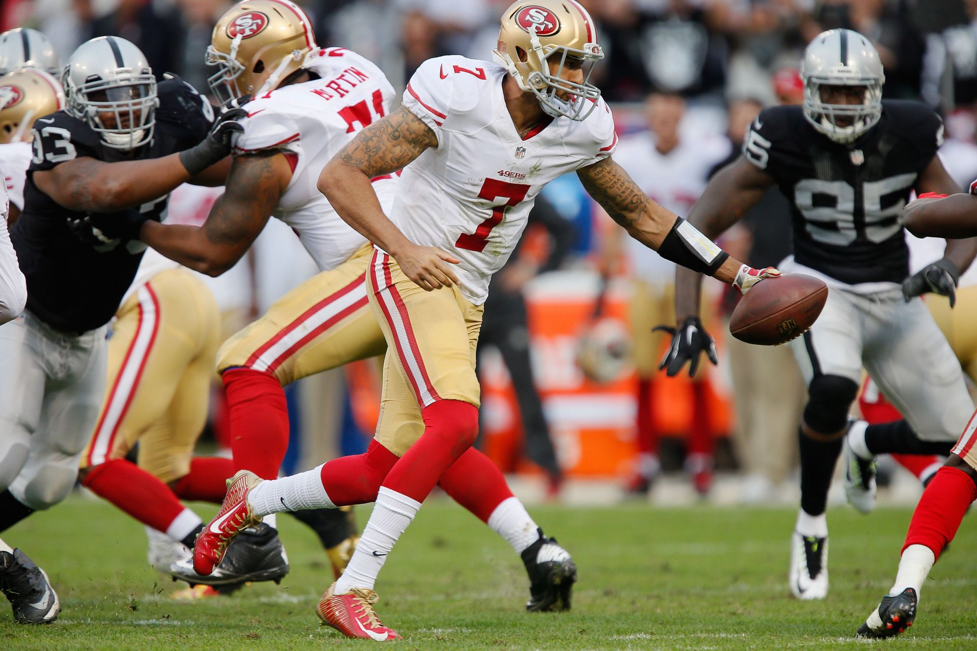 Colin Kaepernick works out with Raiders as door opens for potential NFL  comeback 