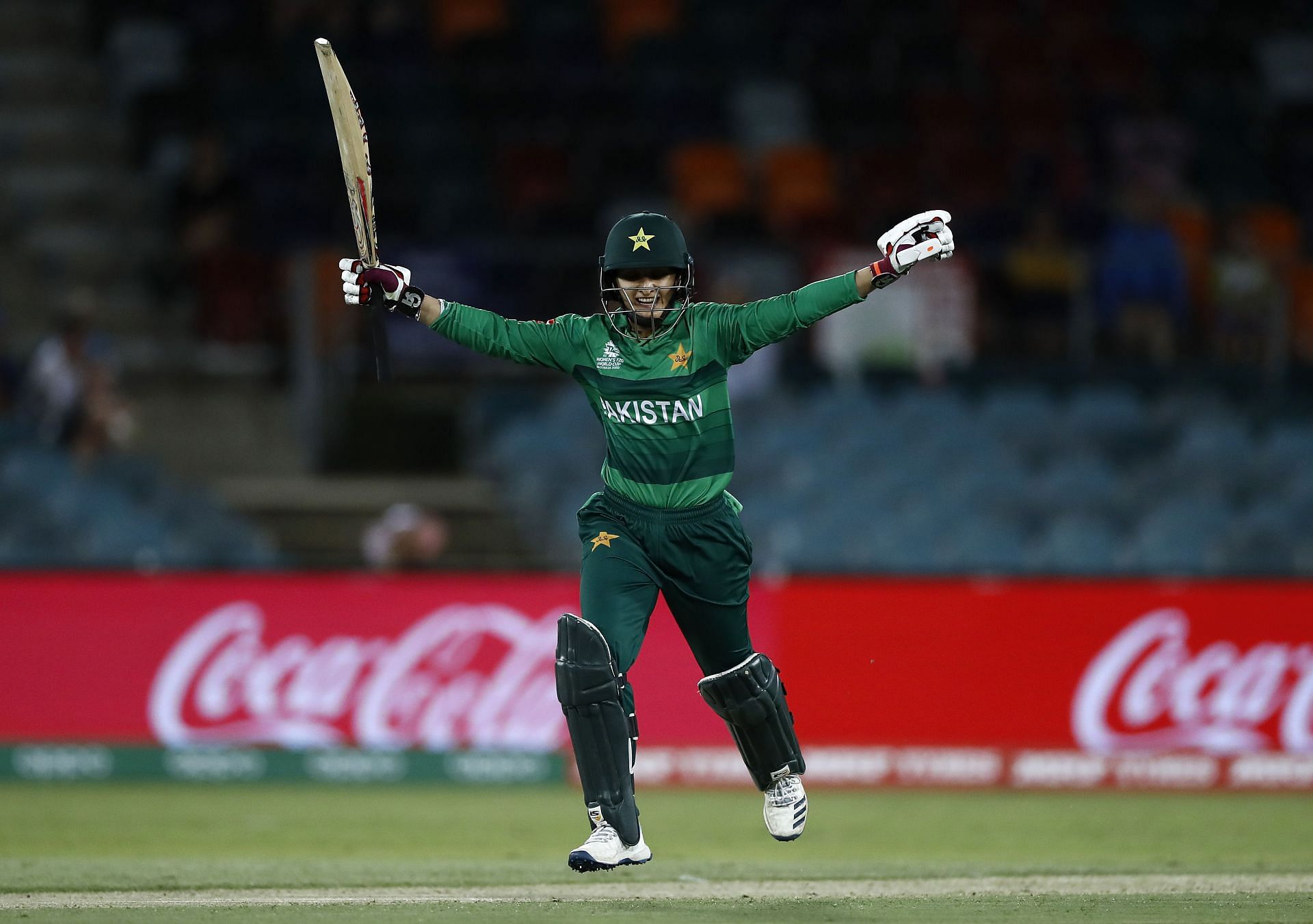 Bismah Maroof celebrates scoring the winning runs against the West Indies at the 2022 World Cup.