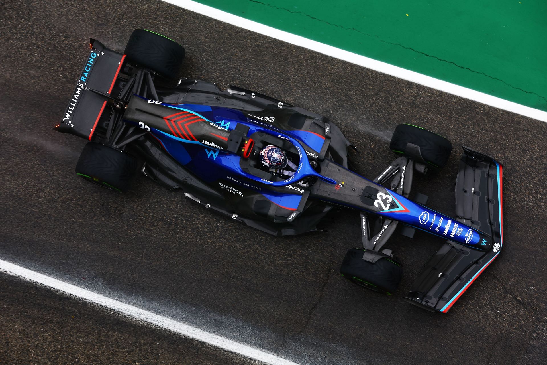 Williams F1&#039;s Alex Albon in action during the 2022 F1 Imola GP weekend. (Photo by Mark Thompson/Getty Images)