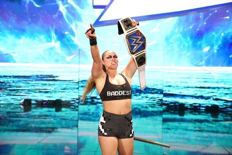 Smackdown Women&#039;s Champion Ronda Rousey should defend her title on the show
