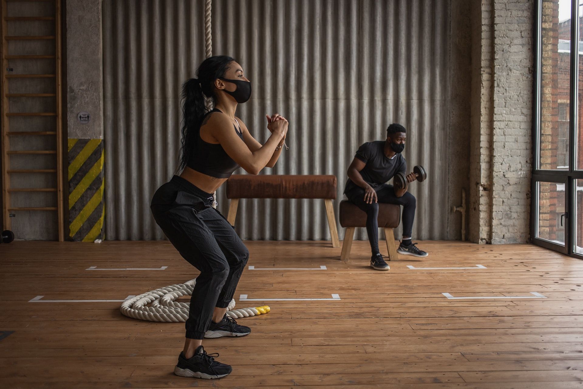 All you need to know about hack squats. (image via Pexels/Photo by Monstera)