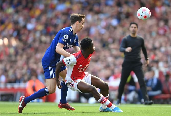 "Like a church" - Chris Sutton chooses between Arsenal's Emirates Stadium and Leeds United's Elland Road
