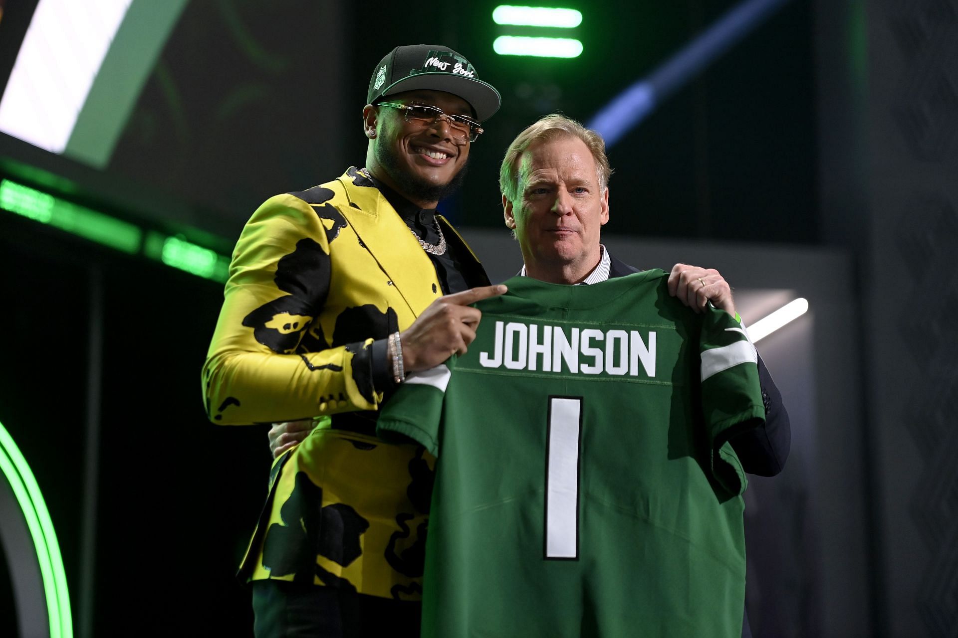 New York Jets edge defender Jermaine Johnson II