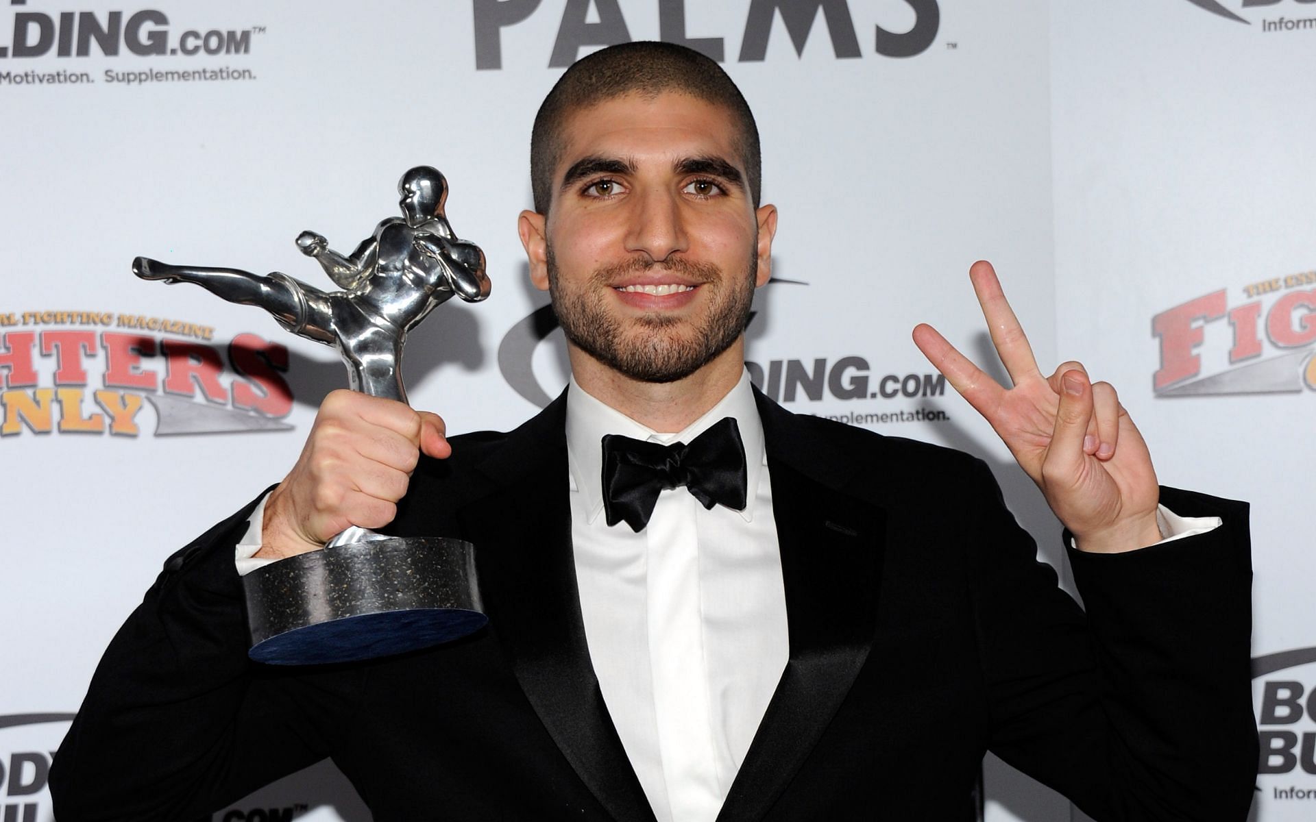 Fighters Only World Mixed Martial Arts Awards 2011, Ariel Helwani
