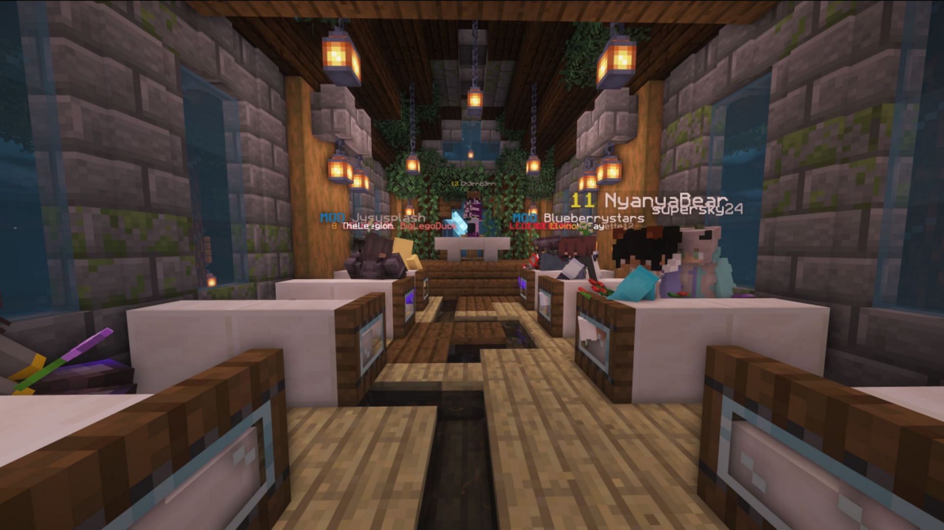 Players convening in Hearthcraft (Image via Keizizze/Planet Minecraft)