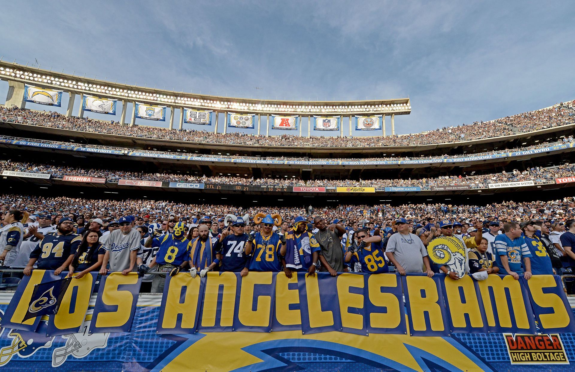 Los Angeles officially 2-team NFL city with Rams, Chargers home games