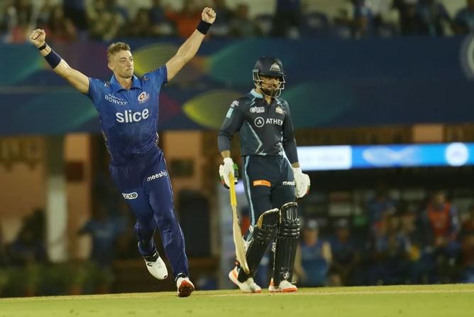 "9 runs are scored on their reputation" - Aakash Chopra lauds Daniel Sams' match-winning last over in MI-GT IPL 2022 clash