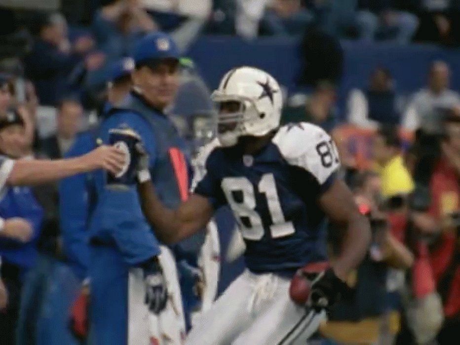 Terrell Owens Traded in Fan Control Football – LX