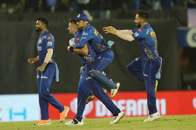 Who won yesterday's IPL match 2022, GT vs MI - Match 51?