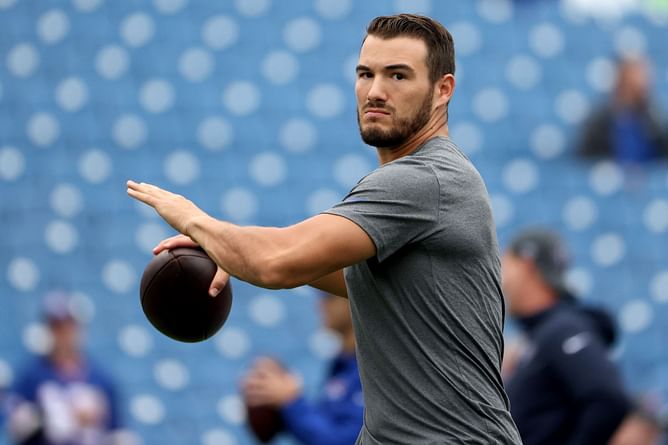 "I don't expect anyone to take a backseat:" - Steelers HC Mike Tomlin on QB competition for 2022 starter