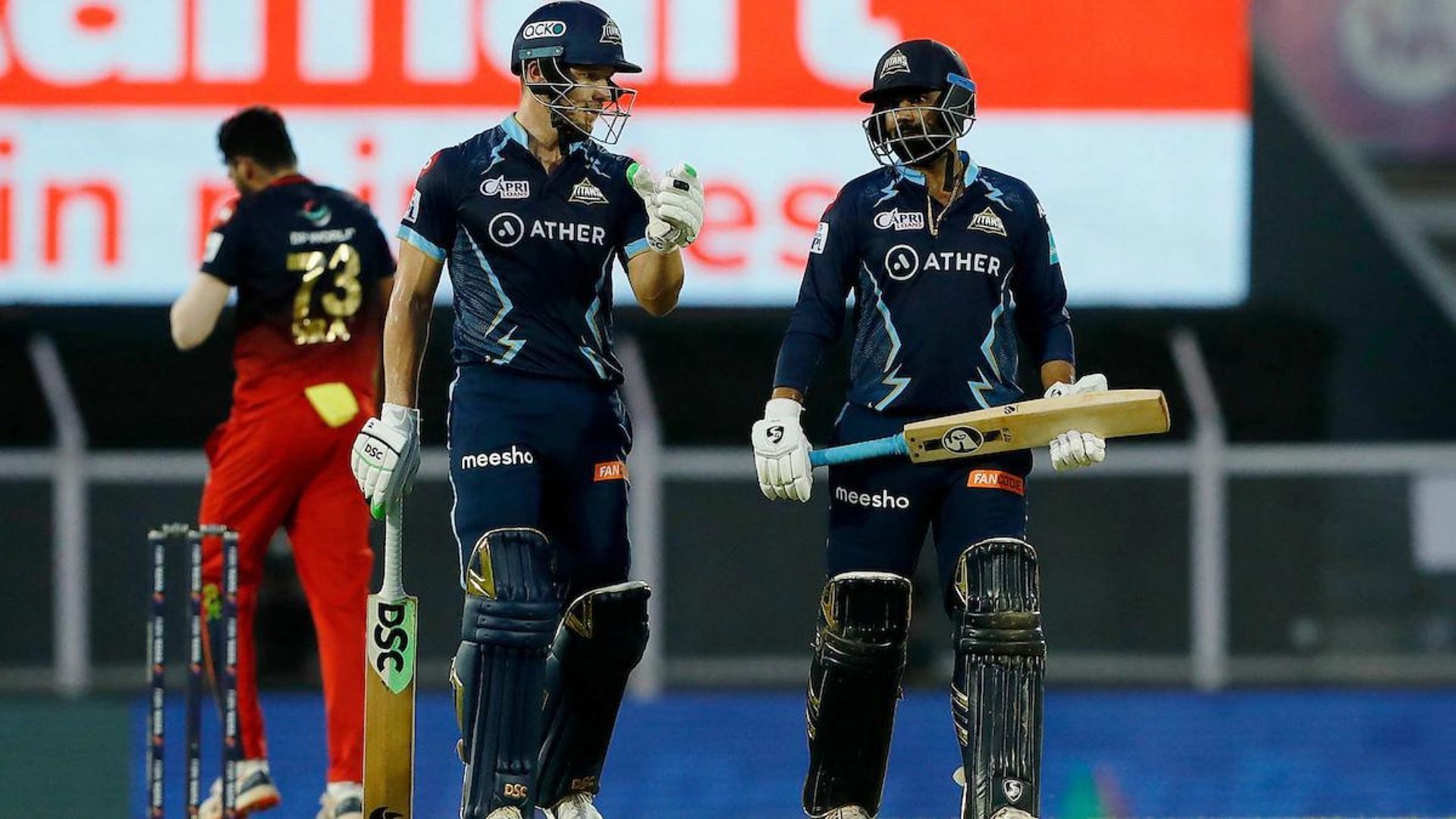 David Miller (L) and Rahul Tewatia have been shouldering the task of finishing games for GT. (P.C.:iplt20.com)