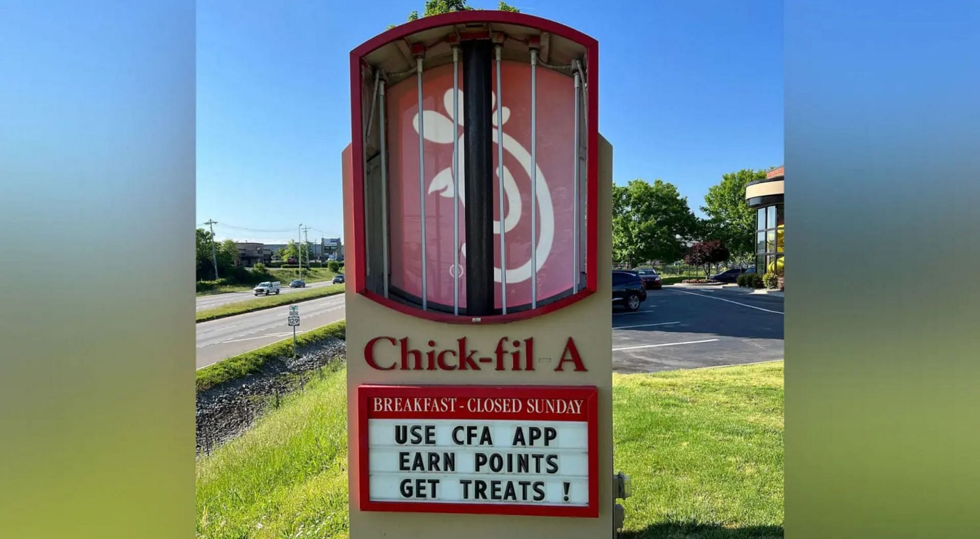 A Tennessee Chick-fil-A restaurant offers free food for a year in exchange for returning their missing sign (Image via Chick-fil-A)