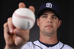 "A fan approached me with my own bat and asked me to sign it" - Former St. Louis Cardinals pitcher alleges New York Yankees prospect stole and sold his bat for baseball cards
