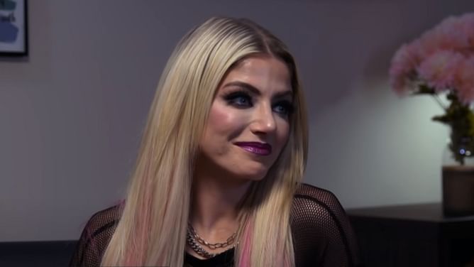 "Stay in your lane" - Alexa Bliss hits back at male WWE RAW star on Twitter