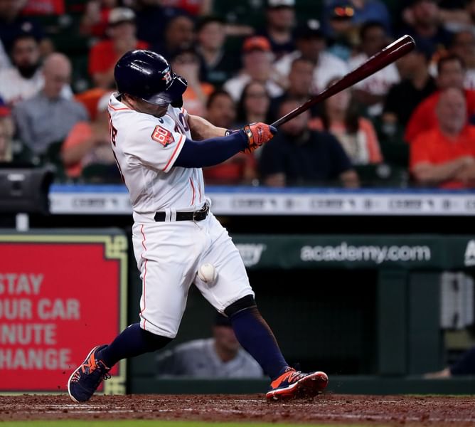 Watch: Houston Astros second baseman Jose Altuve impervious to wild pitches and groin injuries, hammers a homer on the first pitch