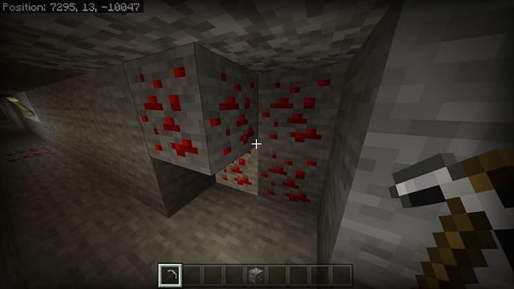 How to make Powered Rails in Minecraft: Materials Required, Crafting ...