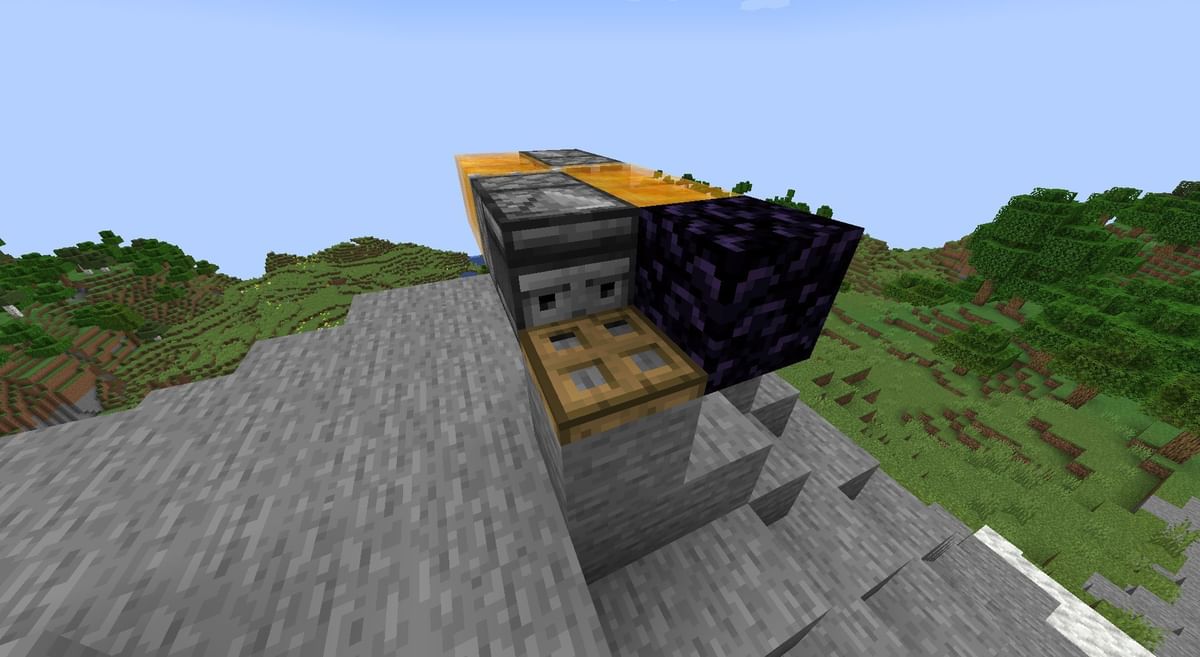 How to build simple flying machine with honey blocks in Minecraft?