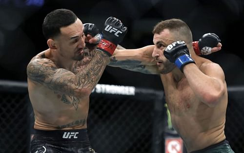 Max Holloway and Alexander Volkanovski during their first meeting at UFC 245