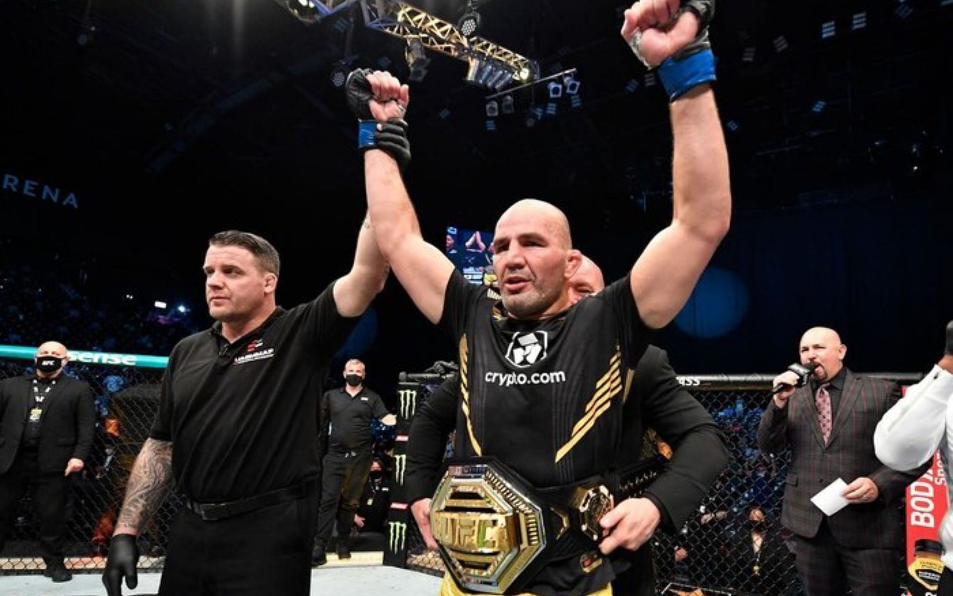 Glover Teixeira defied father time to capture gold in the octagon in 2021