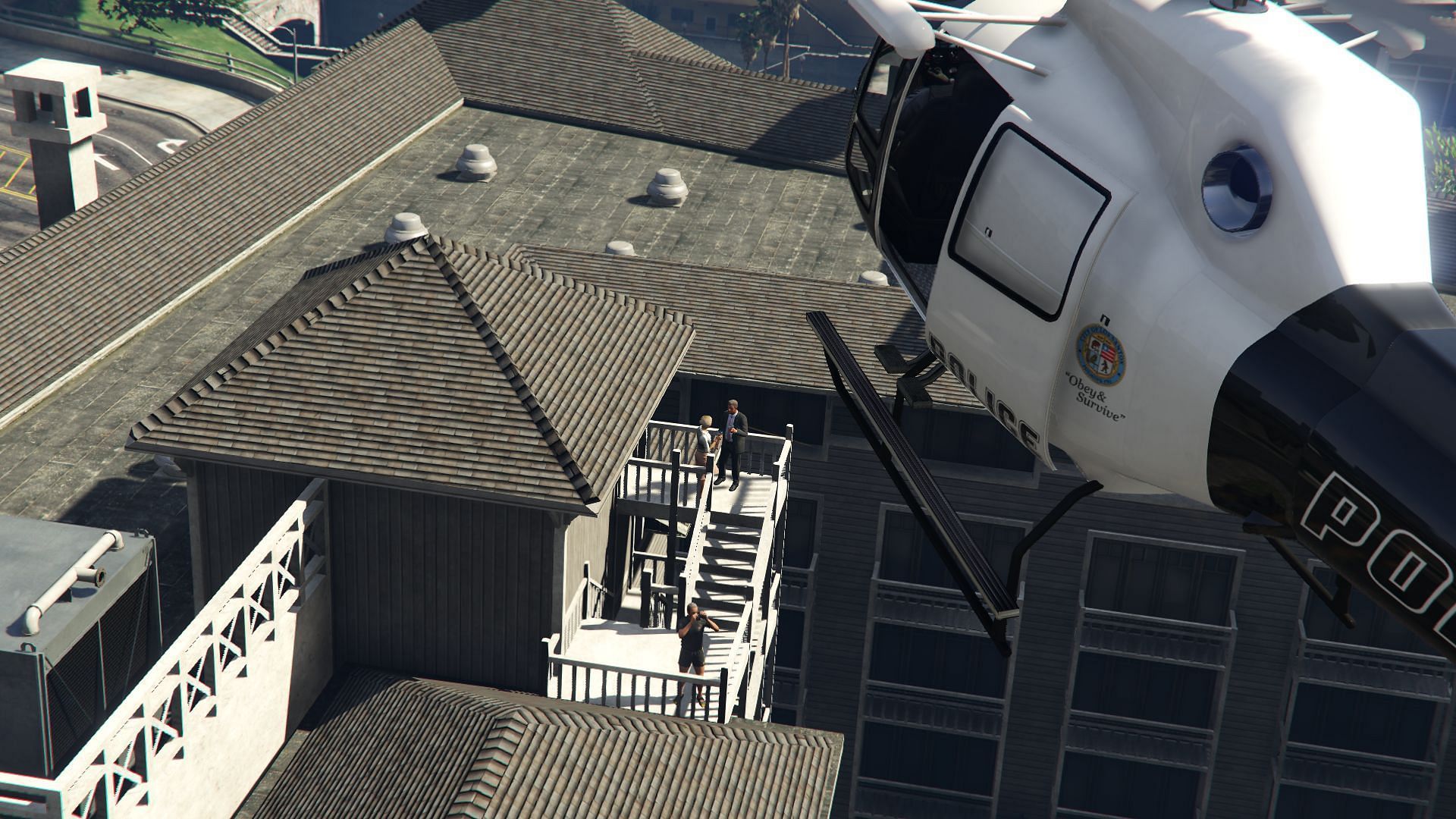 Vault Code involves GTA Online players taking photos of a bank manager (Image via Rockstar Games)