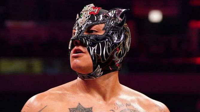 Former WWE Superstar sends bizarre message to Rey Fenix ahead of upcoming match on AEW Rampage