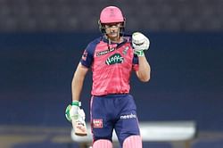 Most sixes hit by a batsman in a single IPL season - Top five performances