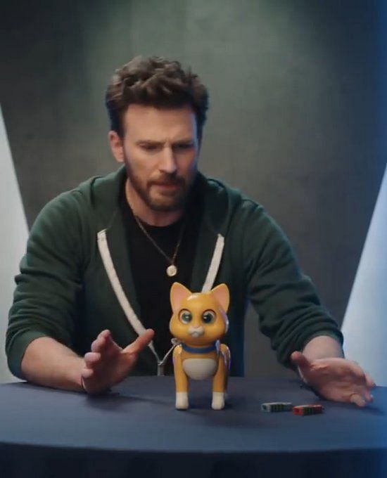 Sox the Robot Cat From 'Lightyear' Is Based on Data From 'Star Trek' - CNET