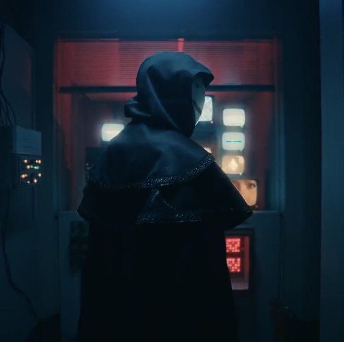 Fans lost it upon seeing popular Minecraft streamer Dream in Bella