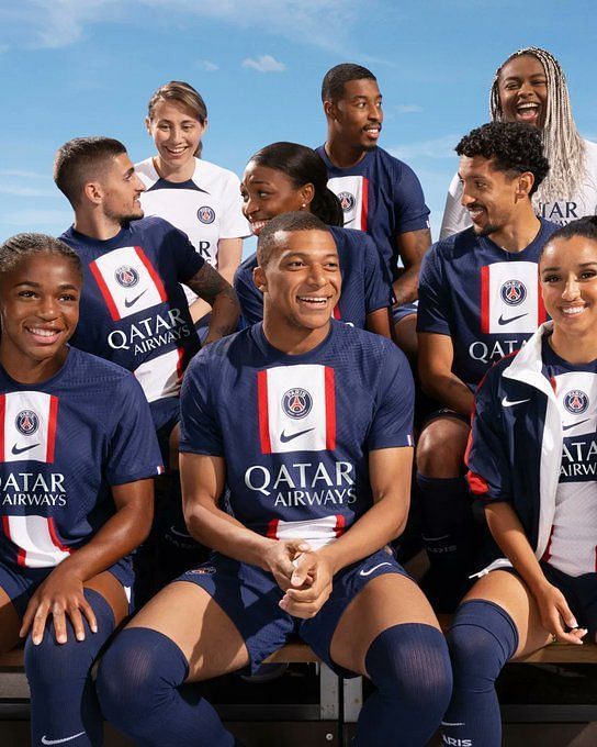 Pictures emerge of Lionel Messi modeling PSG's 2022-23 home kit