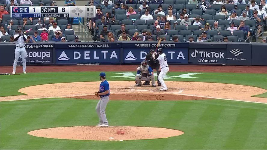 Hoes connects for his first MLB homer 