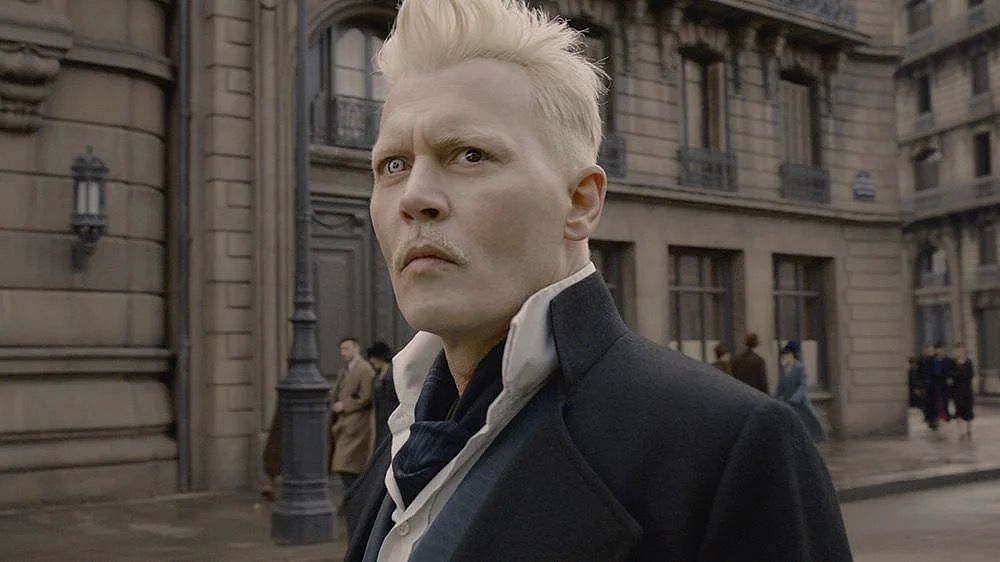 Johnny Depp as he appeared in &#039;The Crimes of Grindelwald&#039; (Image via Warner Brothers)