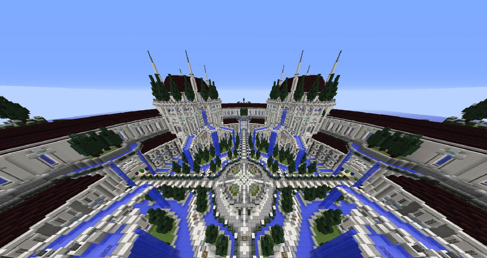 A massive palace build in Libercraft (Image via Libercraft)