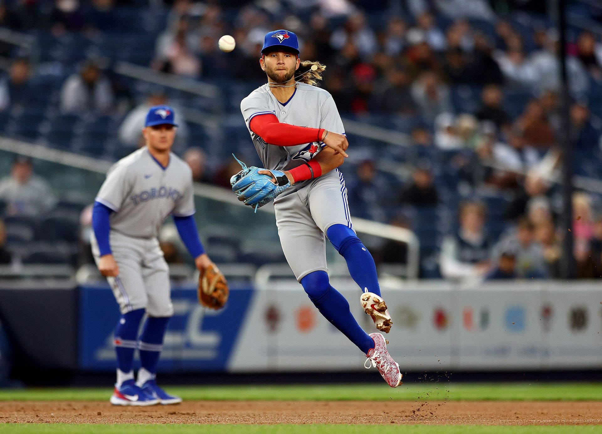 Bo bichette looked like Michael Jordan making that catch” - Toronto Blue  Jays shortstop Bo Bichette stuns viewers with a full-extension double-play  grab