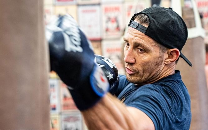 When did former UFC star Tim Kennedy join the army?