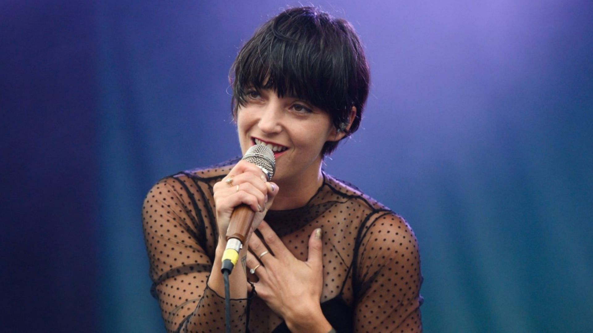 Sharon Van Etten will perform at the SummerStage. (Image via Scott Dudelson / Getty)