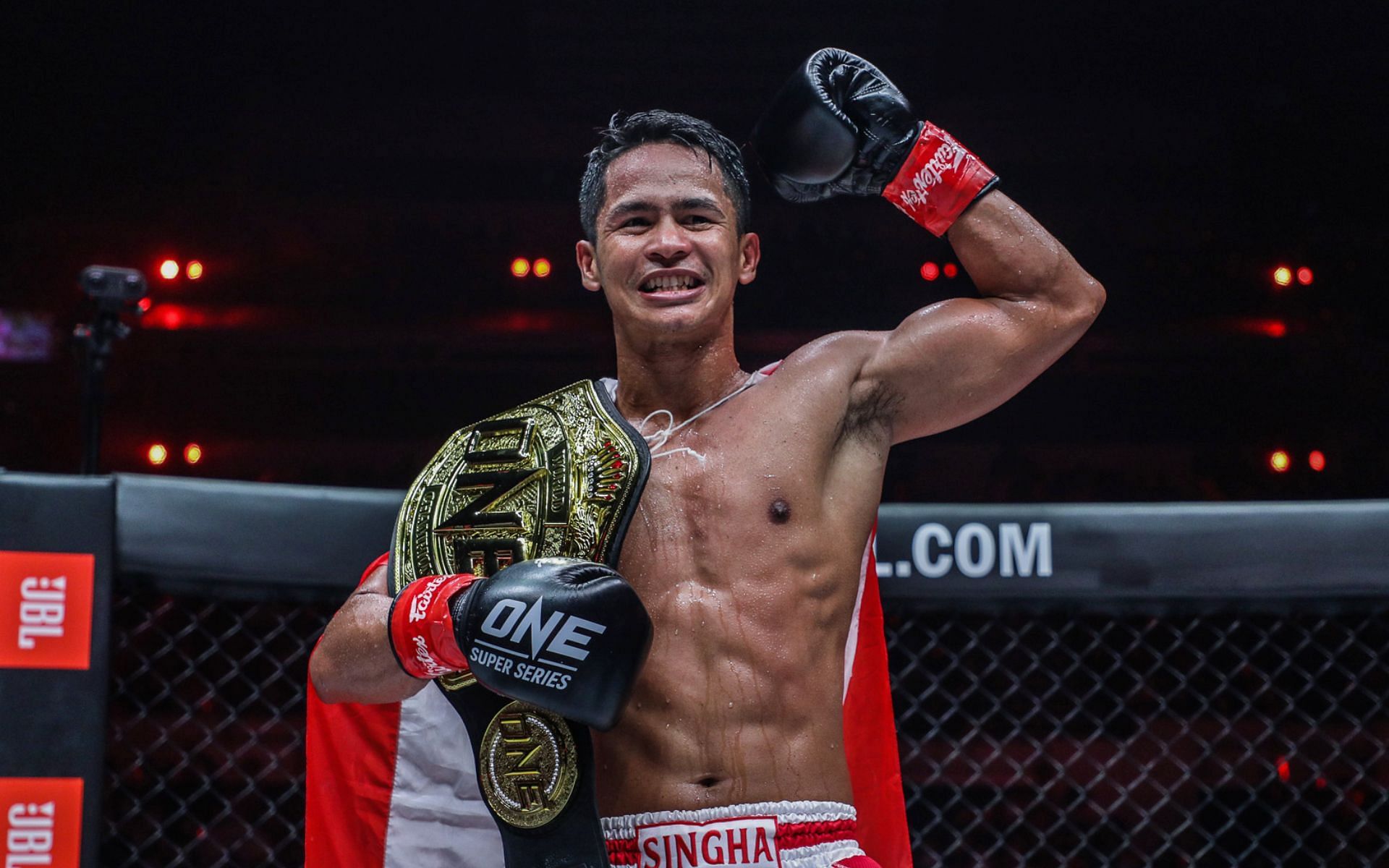 Superbon Singha Mawynn continues to build his legacy at ONE Championship. [Photo ONE Championship]