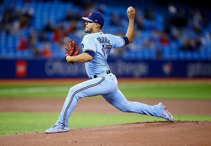 Jays' Jose Berrios flirts with no-hitter, now 10-0 vs. O's