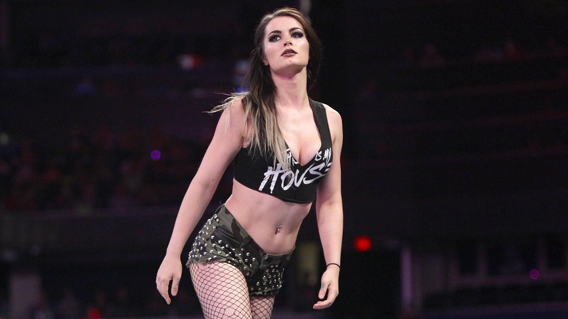 The former Divas Champion announced that she is set to leave WWE next month.
