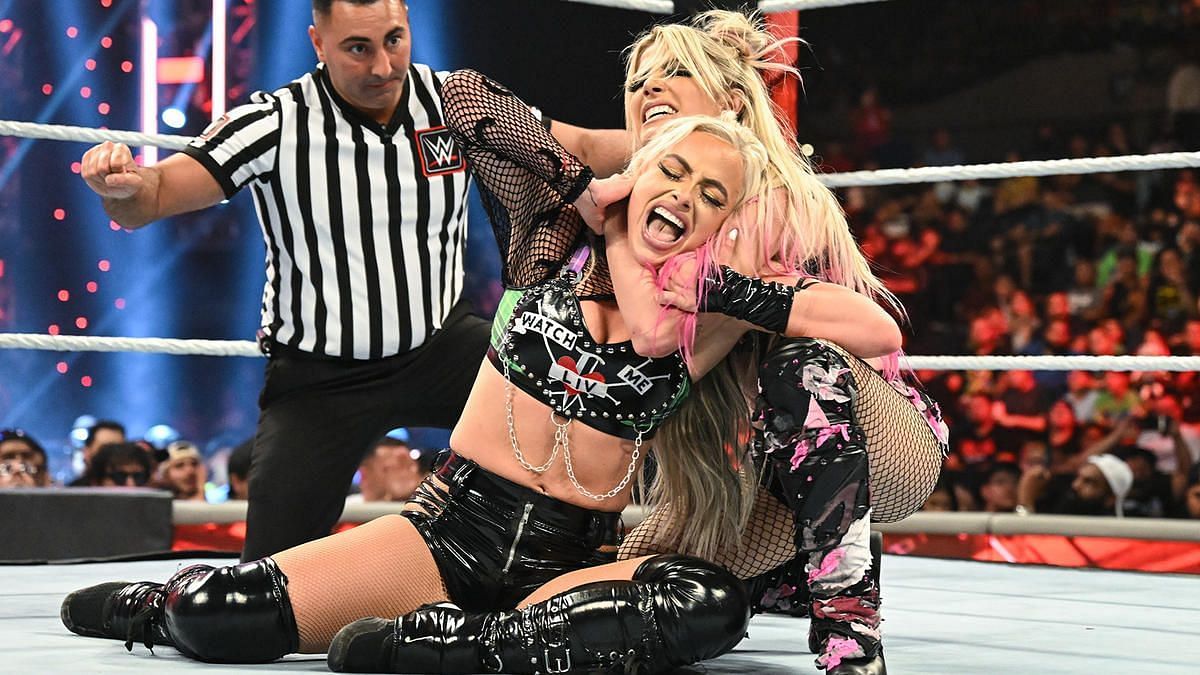 Liv Morgan and Alexa Bliss had a short match on WWE RAW