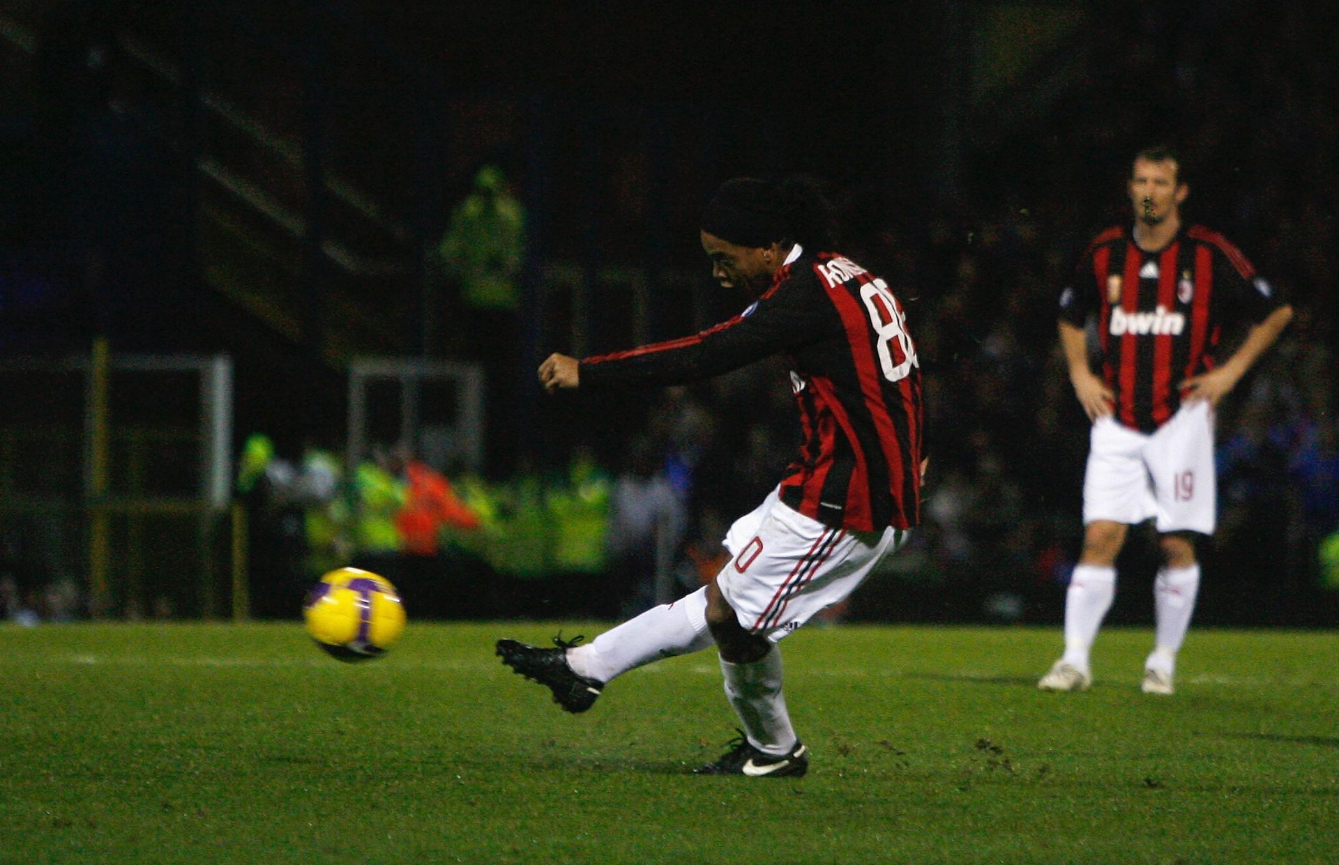 Portsmouth v AC Milan - UEFA Cup