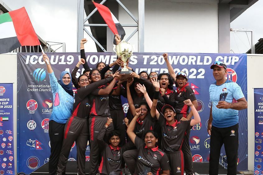 एशिया क्वालीफ़ायर टूर्नामेंट जीतने के बाद यूएई महिला टीम 