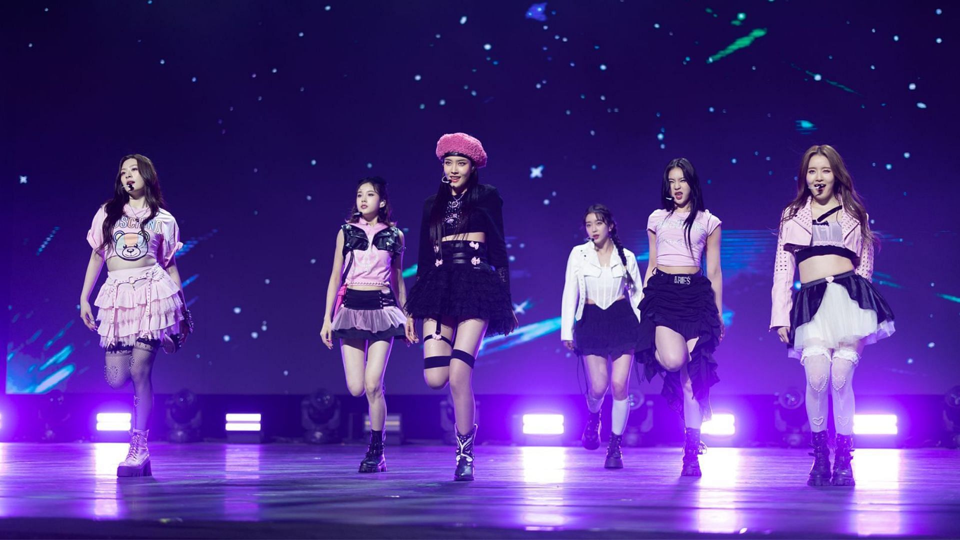 K-pop girl group STAYC&#039;s performance at KCON (Image via KCON&#039;s website)