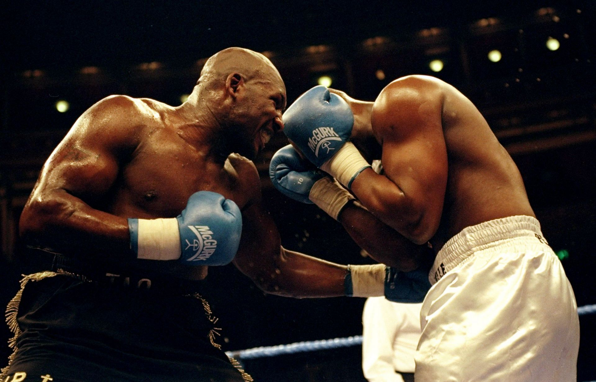 Julius Francis vs. Danny Williams in 2001