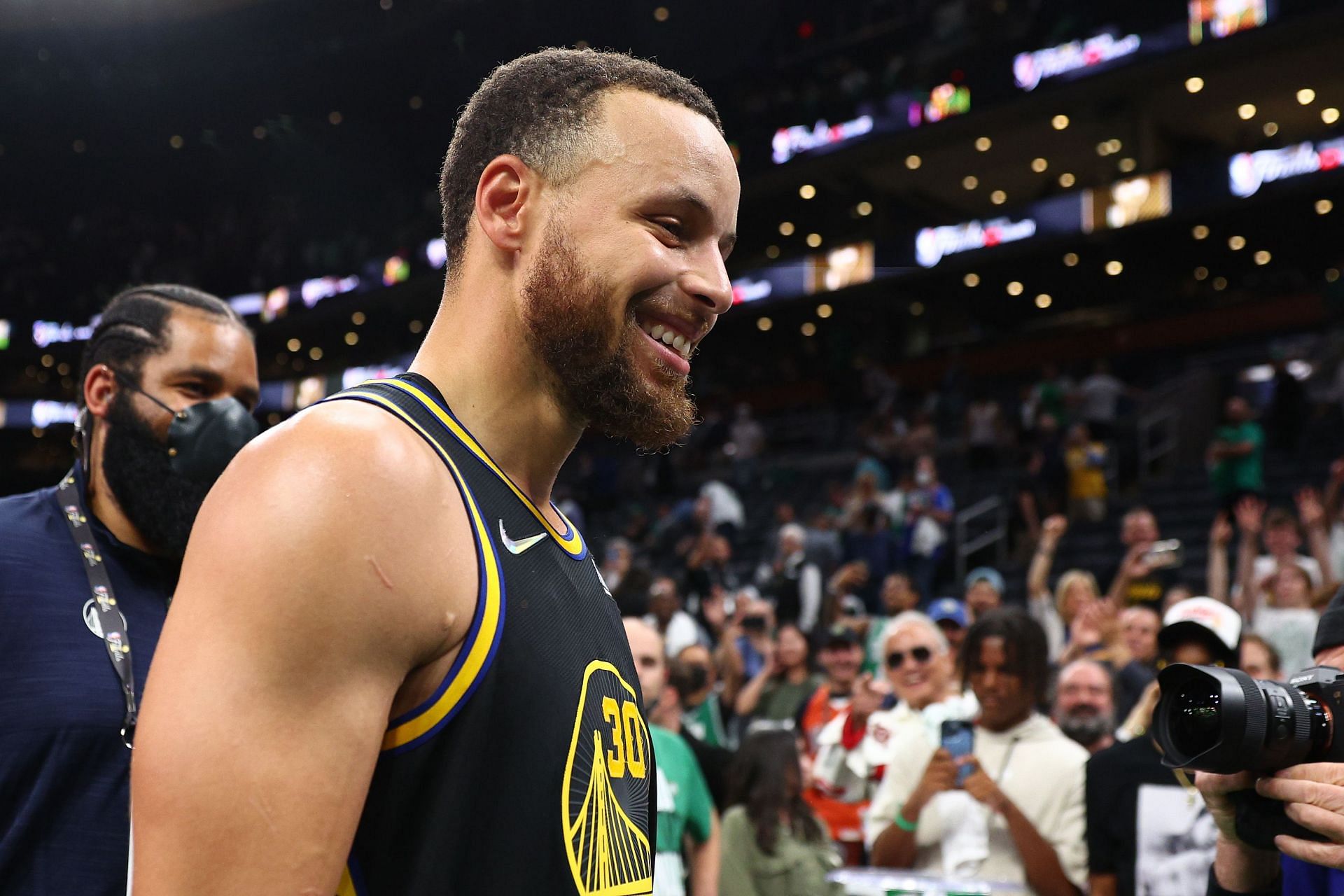 Steph Curry brought up his first 40-point game of the 2022 Playoffs in Game 4