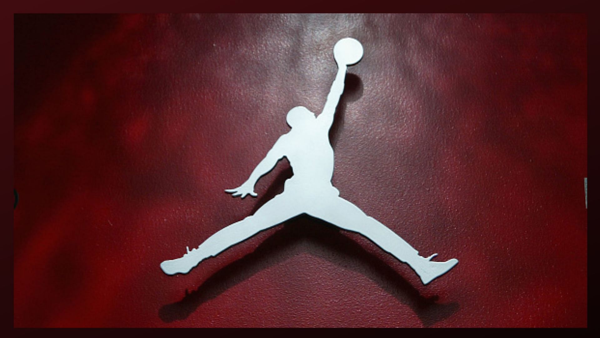 The Jumpman logos are placed on the tongues and heels (Image via Twitter/@outkick)