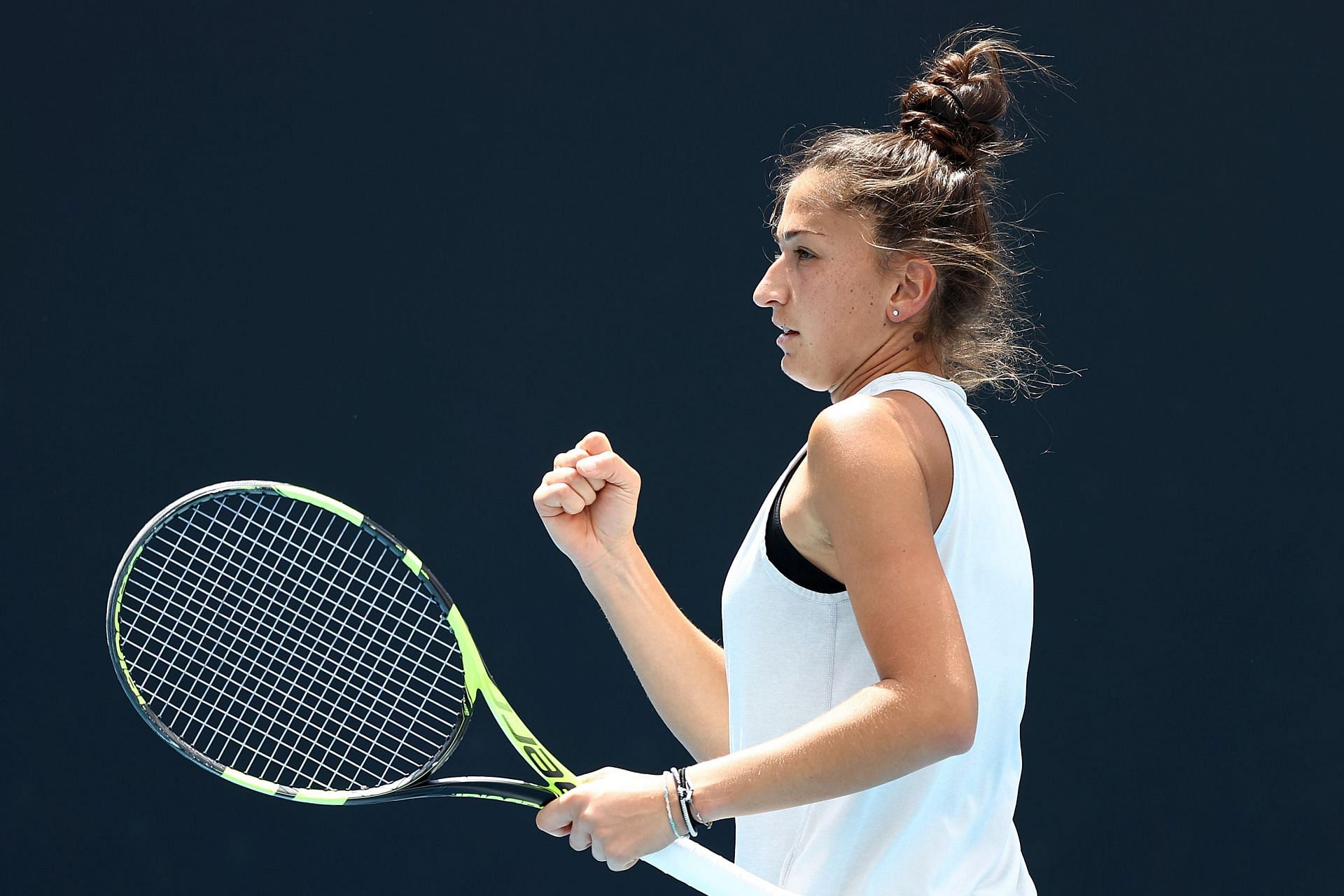 Emina Bektas in action at the 2022 Australian Open