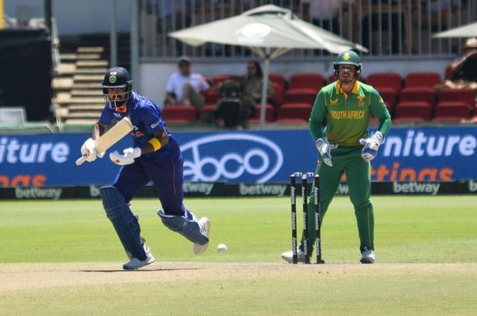 "ODI cricket is the format that no one remembers" - Aakash Chopra disagrees with Ravi Shastri's proposal for bilateral T20Is to be shelved