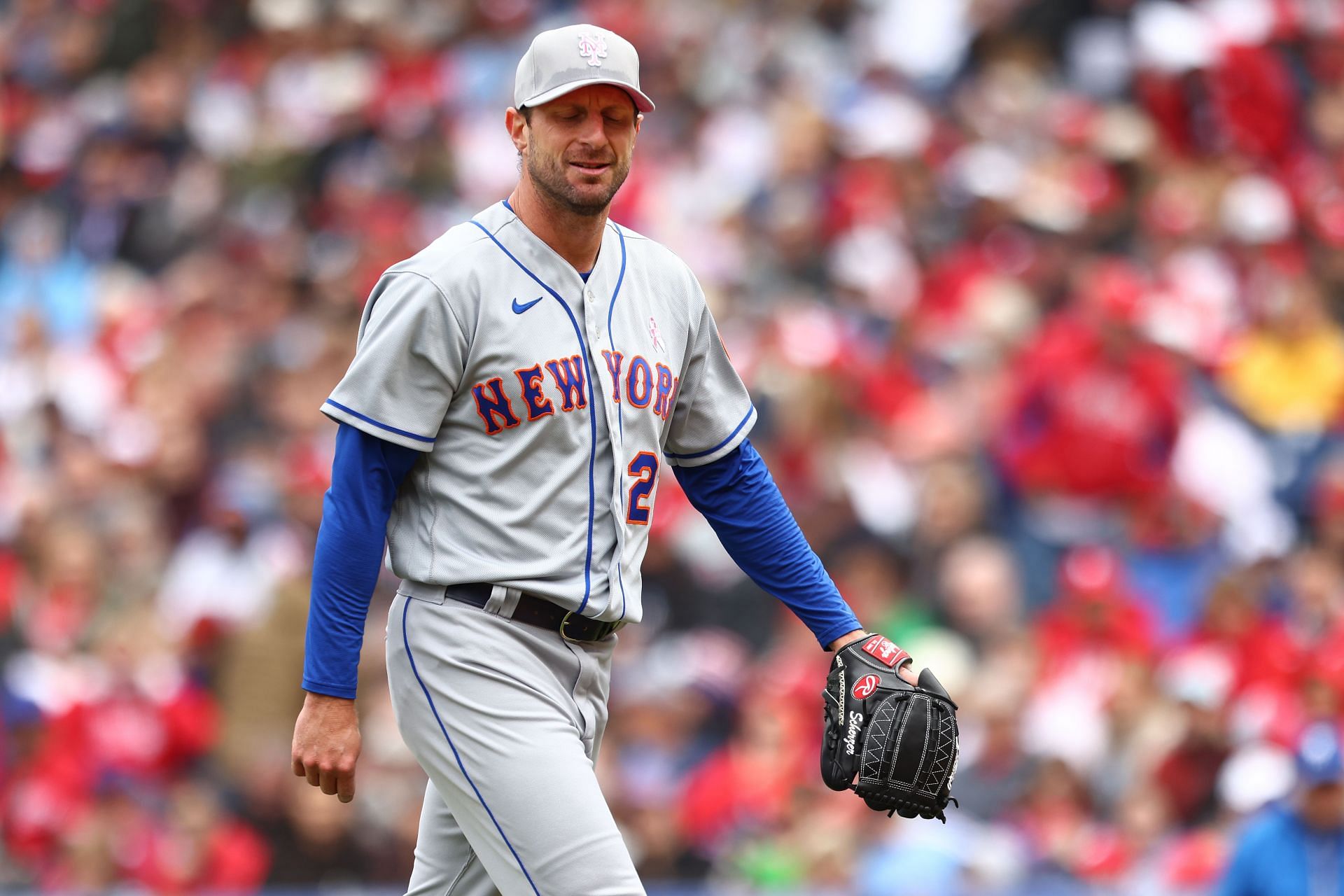 New York Mets starting pitcher Scherzer is out 4-6 weeks with an oblique strain.
