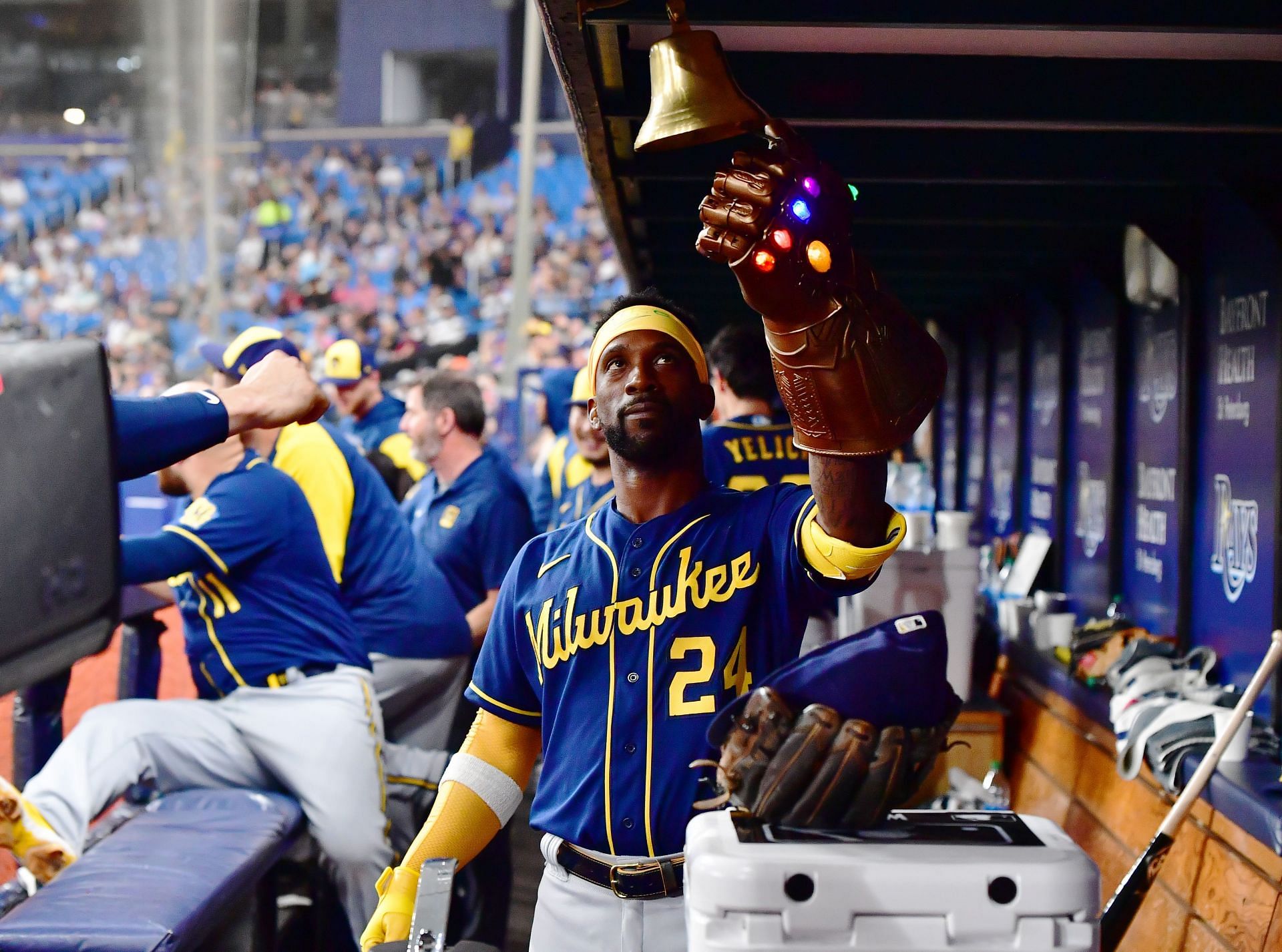 Andrew McCutchen brings out Thanos' Infinity Gauntlet to ring the  Milwaukee Brewers' bell after a spectacular play
