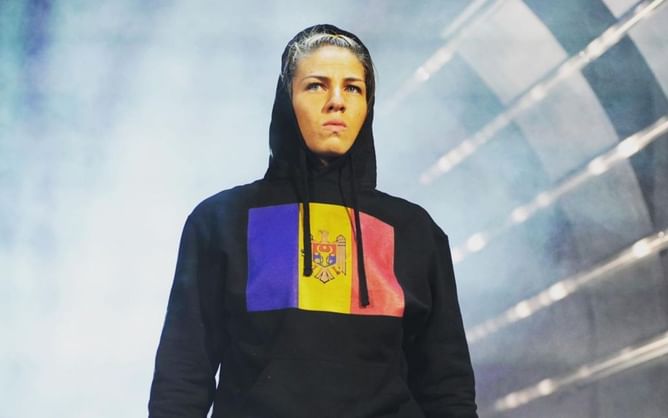 What is the MMA record of AEW star Marina Shafir?